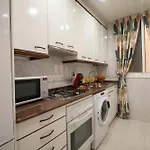 Family With 3 Bedrooms For 4 In Eixample *