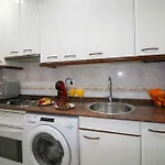 Family With 3 Bedrooms For 4 In Eixample Lejlighed *