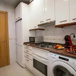 Family With 3 Bedrooms For 4 In Eixample *