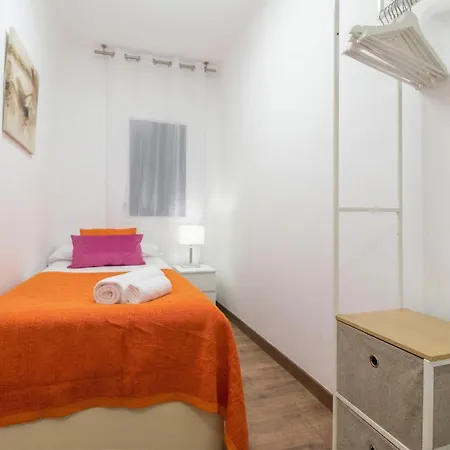 Apartman Family With 3 Bedrooms For 4 In Eixample