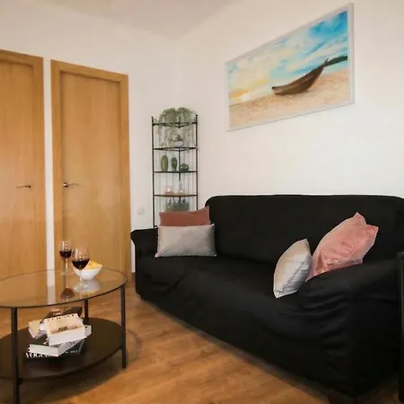 Family With 3 Bedrooms For 4 In Eixample * Barcelona
