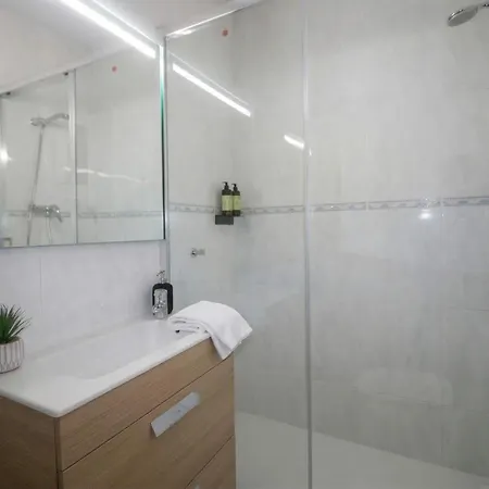 Apartman Family With 3 Bedrooms For 4 In Eixample Barcelona