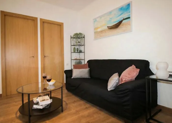 Family With 3 Bedrooms For 4 In Eixample * Barcelona