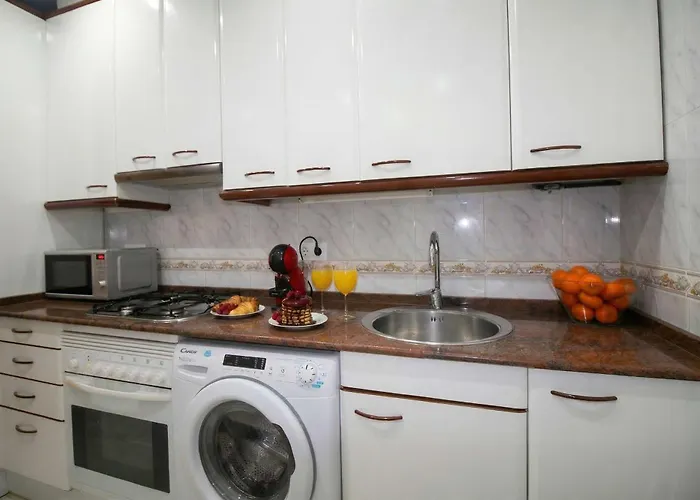 Family With 3 Bedrooms For 4 In Eixample Apartamento *